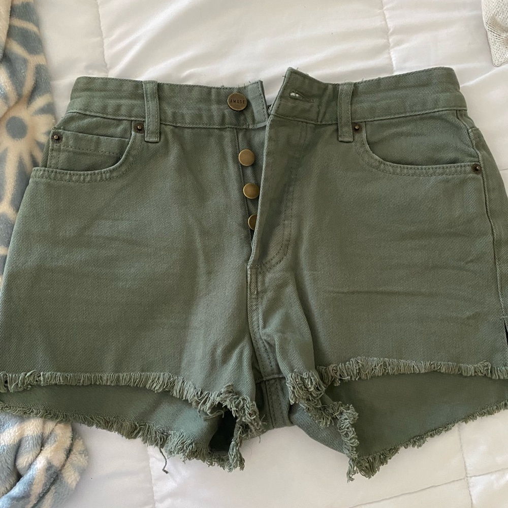 Amuse Society shorts